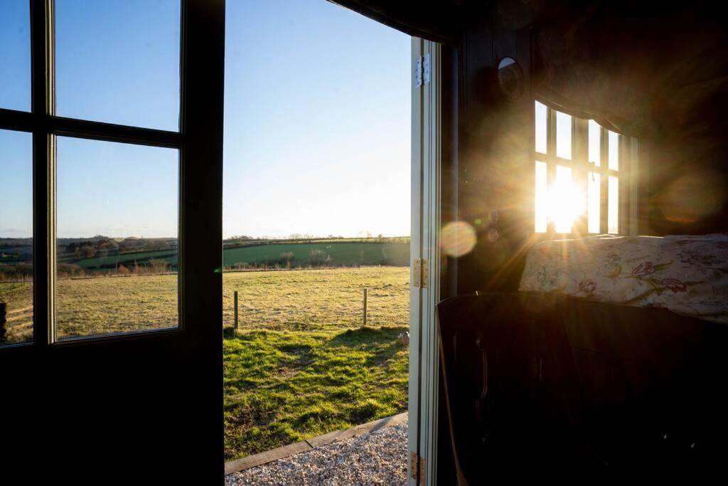 Astronomer Shepherd'S Hut Villa Beaminster Exterior photo